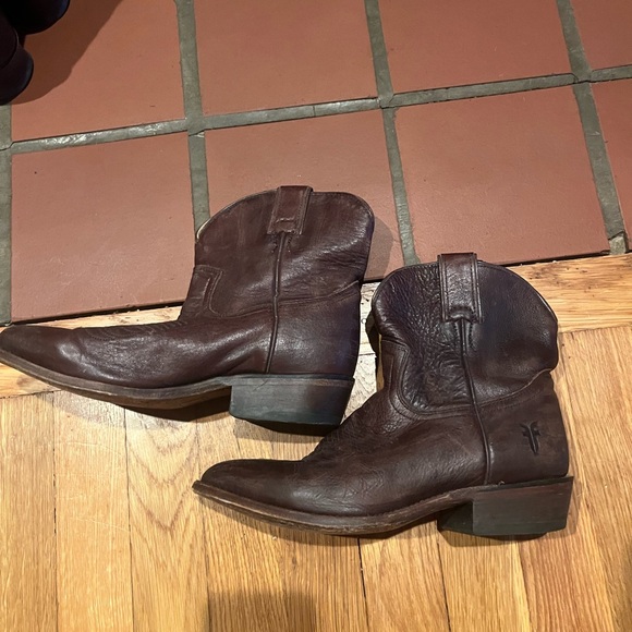 Women’s size 7.5 Frye boots - Picture 4 of 11